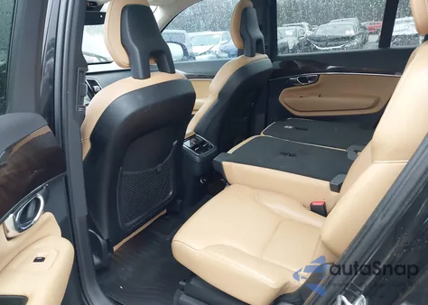 2016 Volvo Xc90 T6 Momentum z USA, uszkodzony, nr VIN YV4A22PK0G1062971